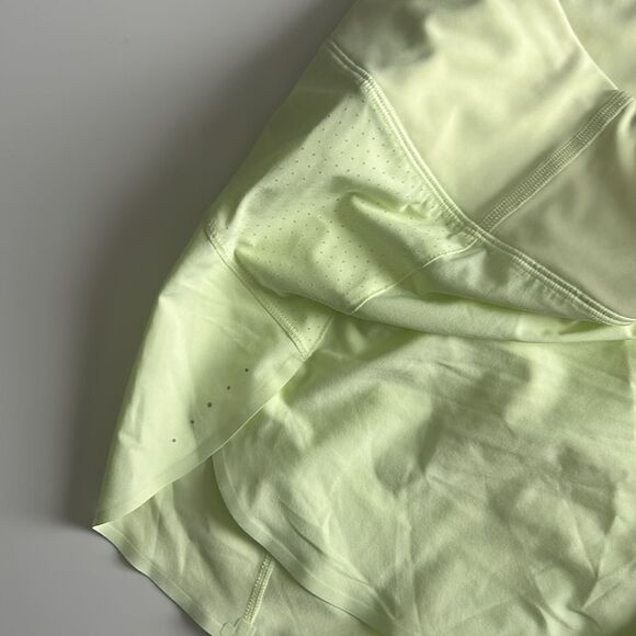 Athleta Women’s Run with It 3.5” Short Size 1X - Picture 5 of 7